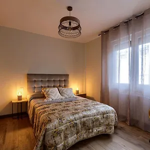 apartamento-de-diseno-elegante-by-the-urban-hosts.basquecountryhotels.org/